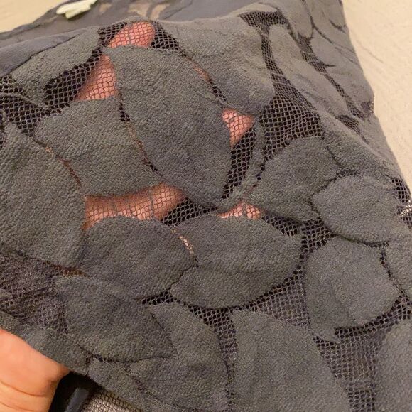 CLUB Monaco gray silk blouse. Size S. - Picture 10 of 10